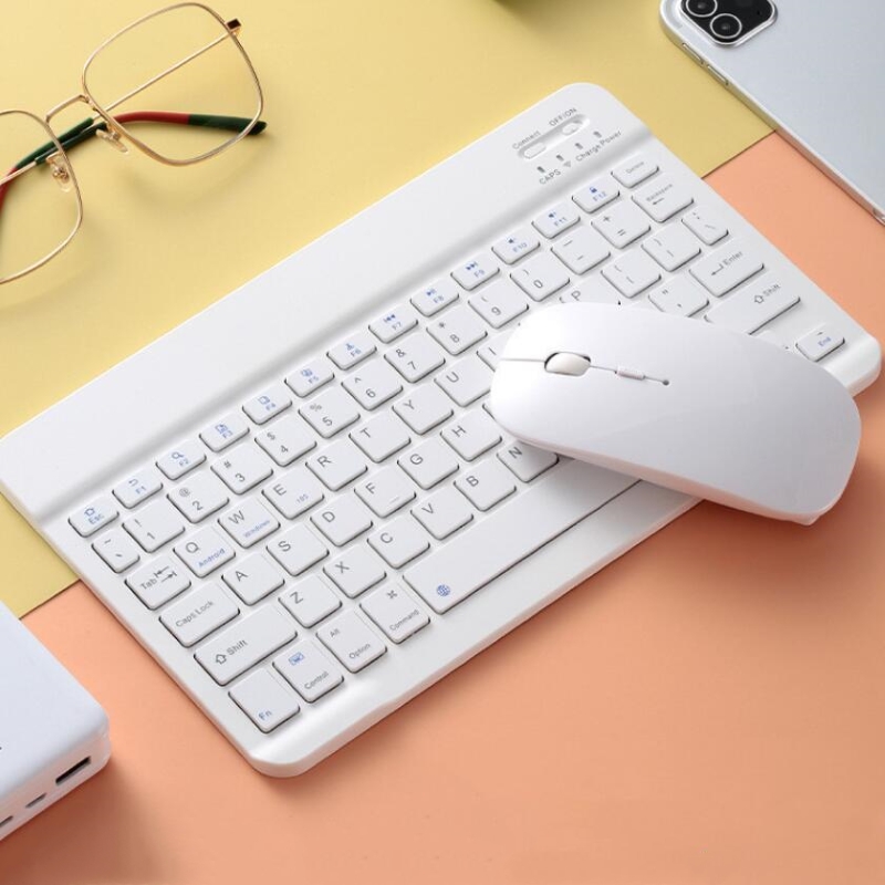 لوحة مفاتيح بلوتوث رفيعة للغاي - مراجعة Desk Setup Ipad وسعره