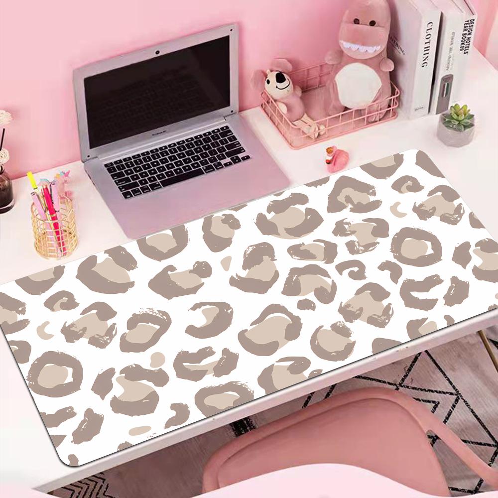لوحة مفاتيح وفأرة كمبيوتر XL/X - مراجعة Desk Setup Brown وسعره